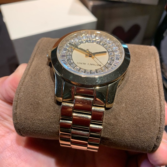 Mk watch - Picture 4 of 4